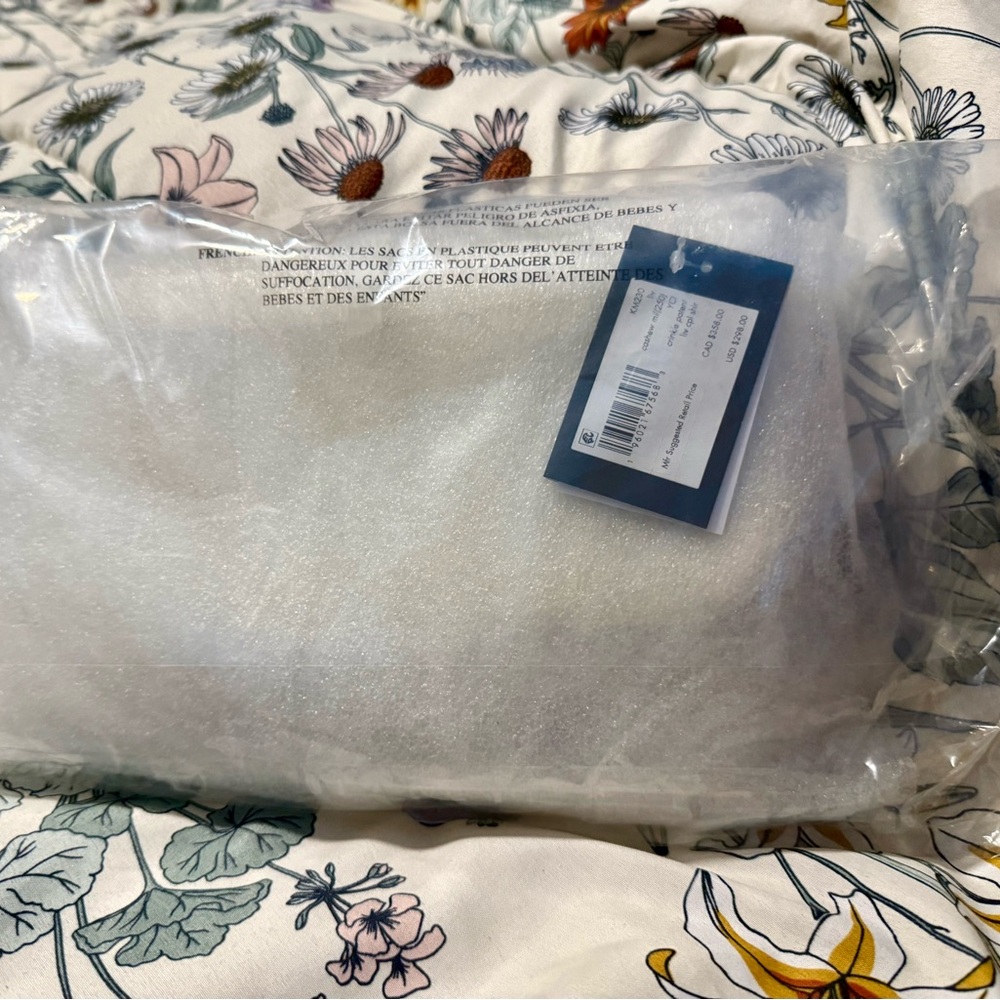 Kate Spade Liv Crinkle Patent Shoulder Bag Cashew Milk | 3D Rose | NWT - Picture 8 of 9